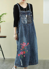 Vestido túnica con flores en azul vaquero y rojo intenso, cuello halter, aberturas laterales